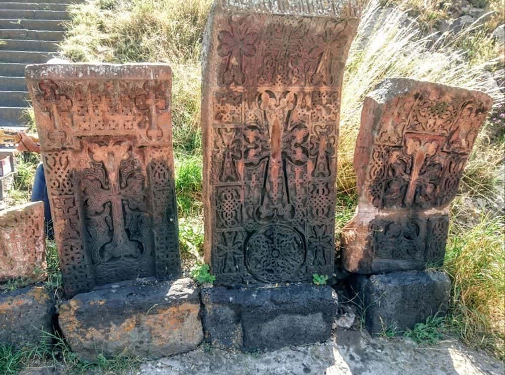 Хачкары: вневременное искусство армянских камней-крестов