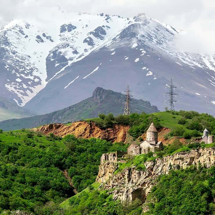 Татевский монастырь: путешествие к духовным и природным чудесам